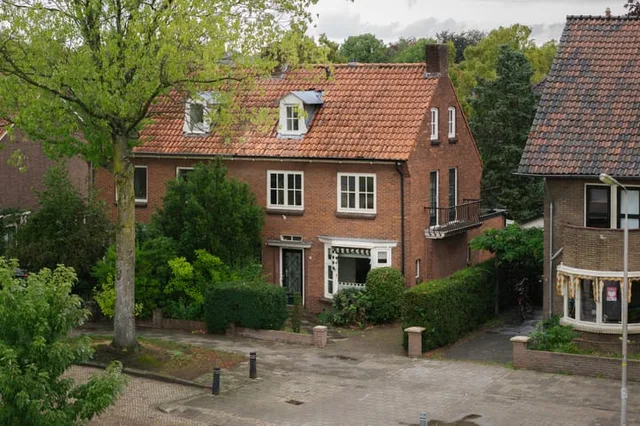 H.J.Ph. Fesevurstraat 8