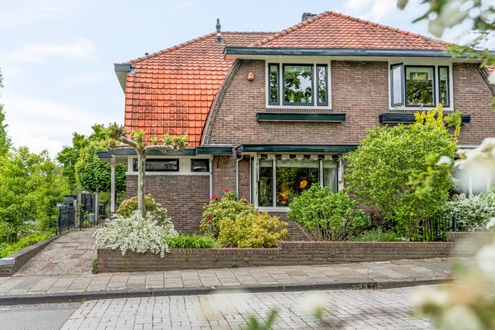 Parallelweg 4