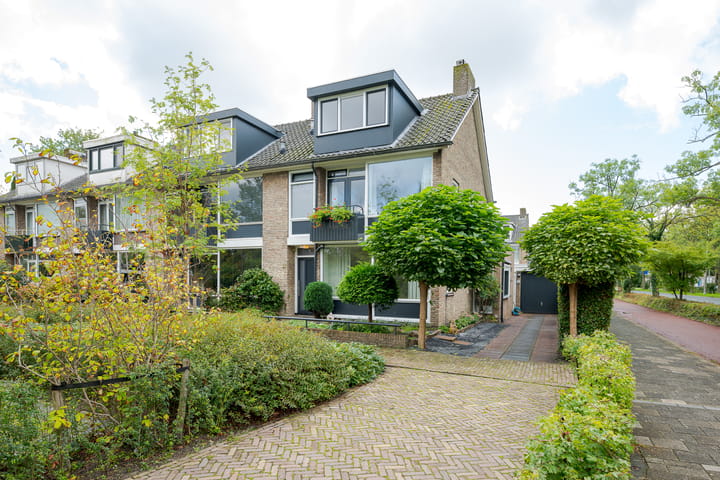 Van der Helmlaan 7