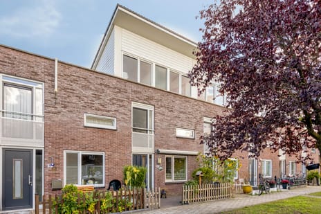 Burg. Van Loghemplein 16