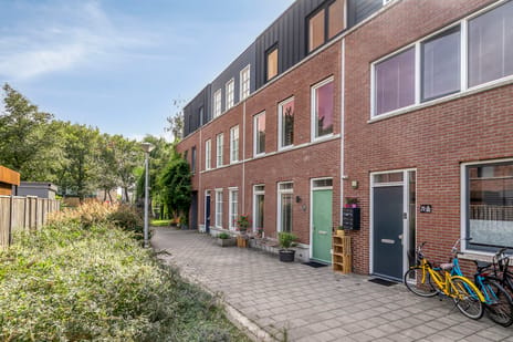 Ank van der Moerstraat 24