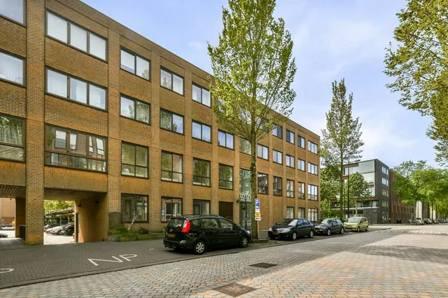 Erich Salomonstraat 554