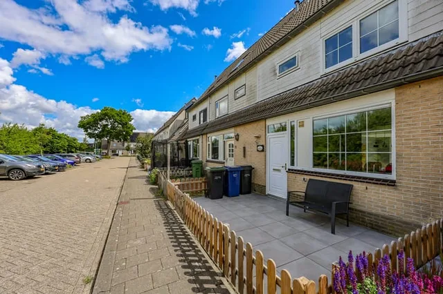 Erik Satiestraat 10
