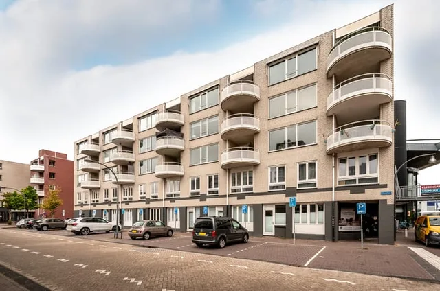 Reaalhof 18