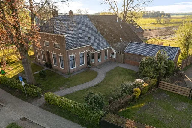 Dorpsstraat 39