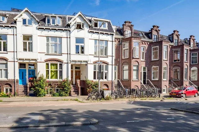 Adelaarstraat 92