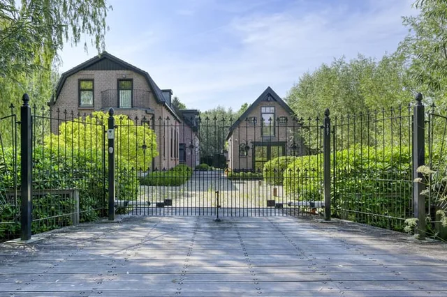 's-Gravenweg 767