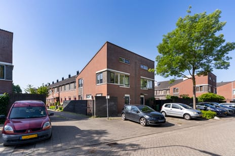 Marga Klompéstraat 8