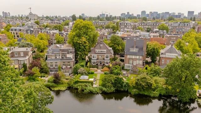 Oranje Nassaulaan 24