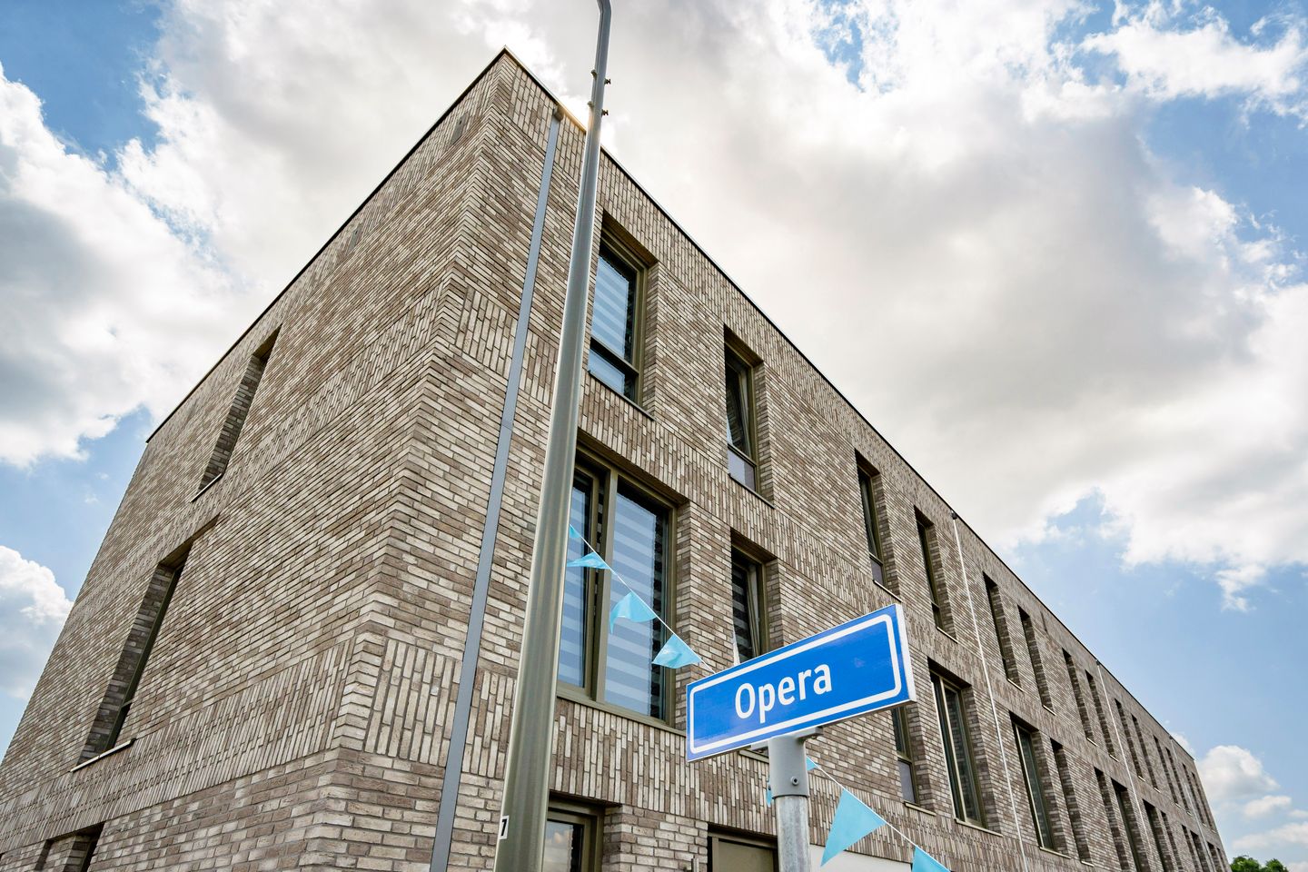 Opera 5