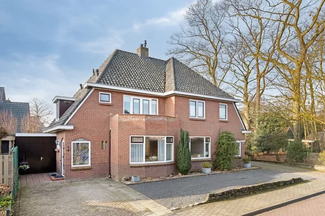 Meester Lovinklaan 8
