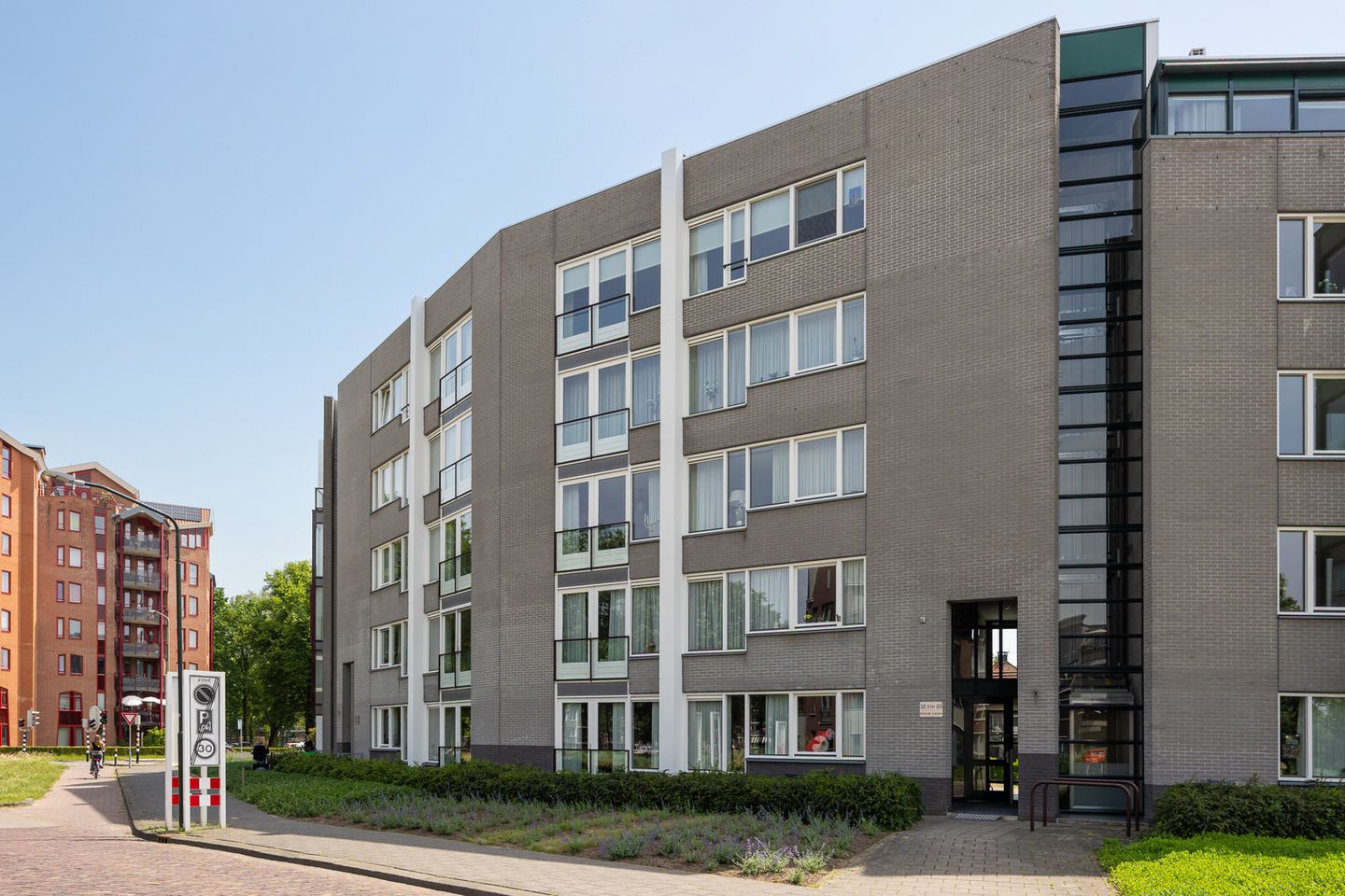 Dr.van Helvoortstraat 42
