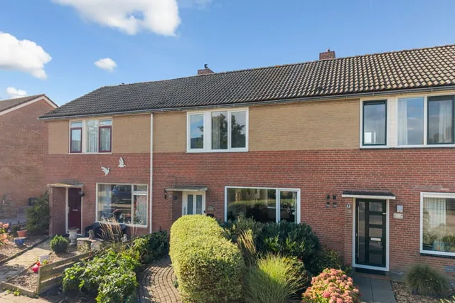 De Stringen 6