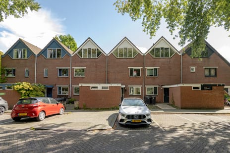 Kruisherenstraat 8