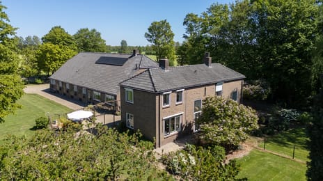 Nieuwe Steeg 1