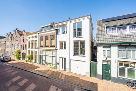 Ambtmanstraat 2