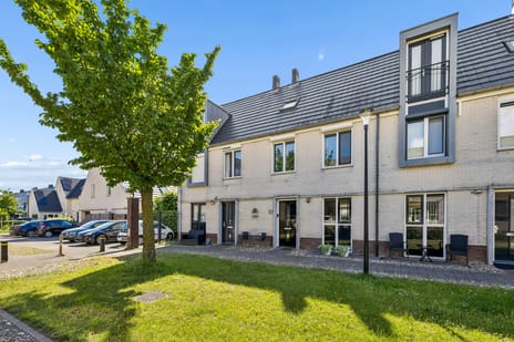 Kantelenmuur 11