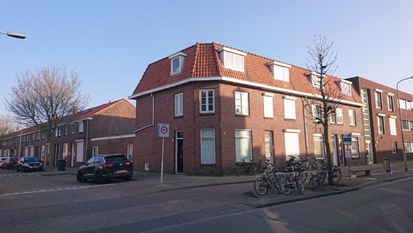 Oeverstraat 92
