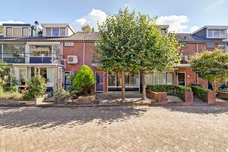 Warmoeziershof 81