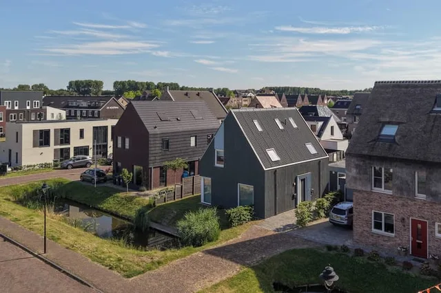 Maria Mayerstraat 1