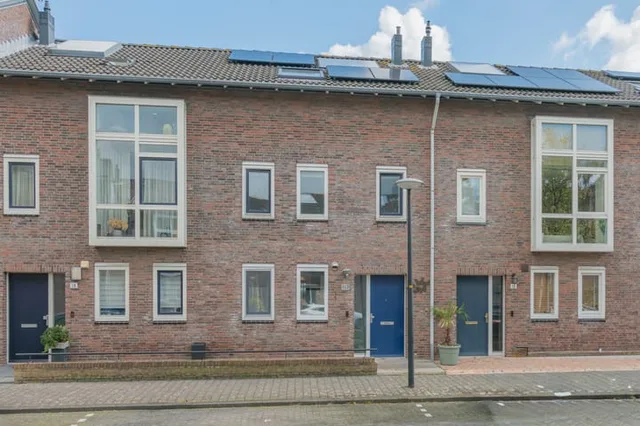 Ko van Dijkplein 16