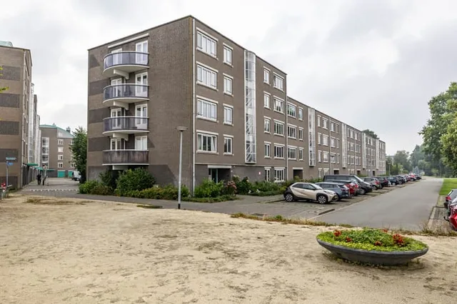 M.K. Gandhiplein 128