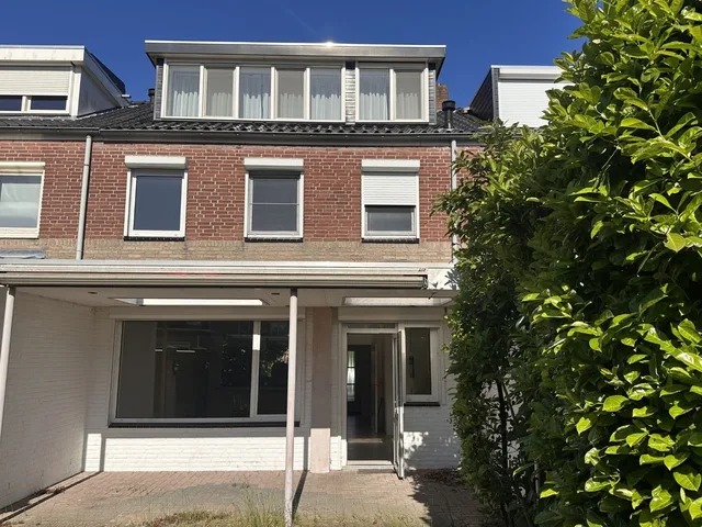 Kerstroosstraat 3