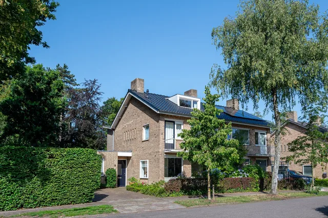 Hubertus van der Clusenstraat 8