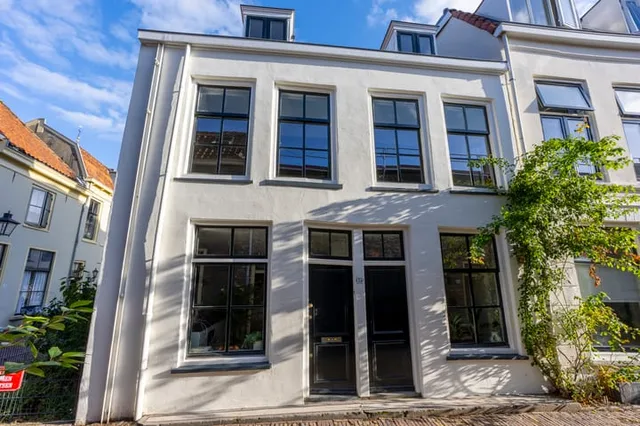 Lange Rozendaal 35