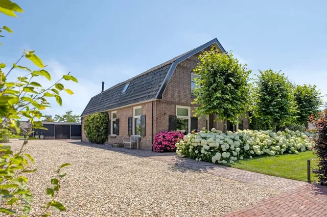 Torenstraat 1