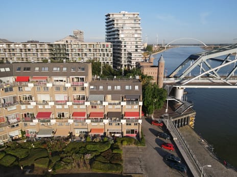 Veemarkt 213