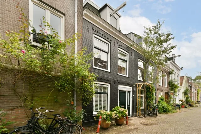 Linnaeusdwarsstraat 20