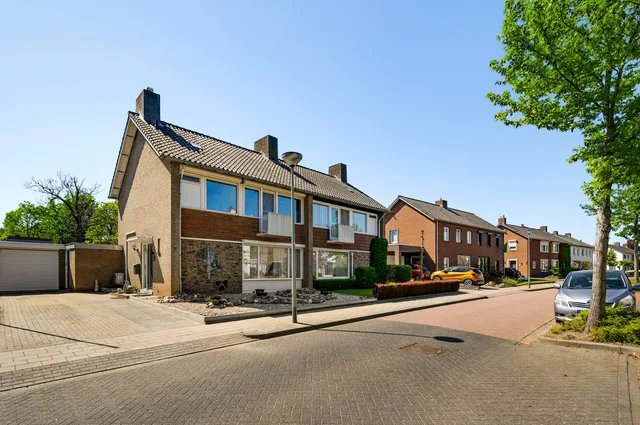 Burgemeester Joostenlaan 11