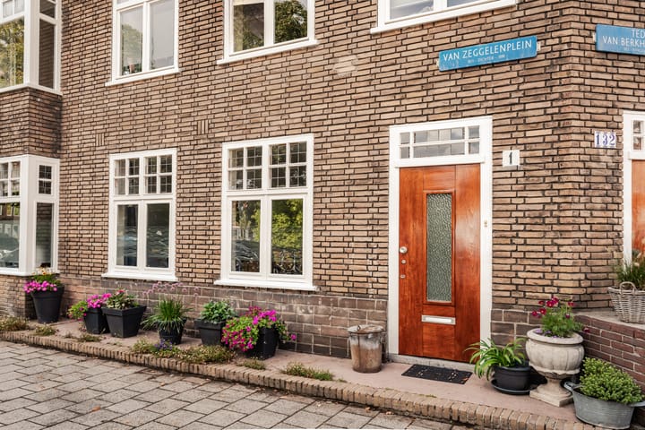 NVM Open Huizen Dag Van Zeggelenplein 1
