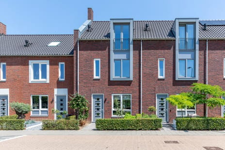 Burgemeester mr W C Tackstraat 19