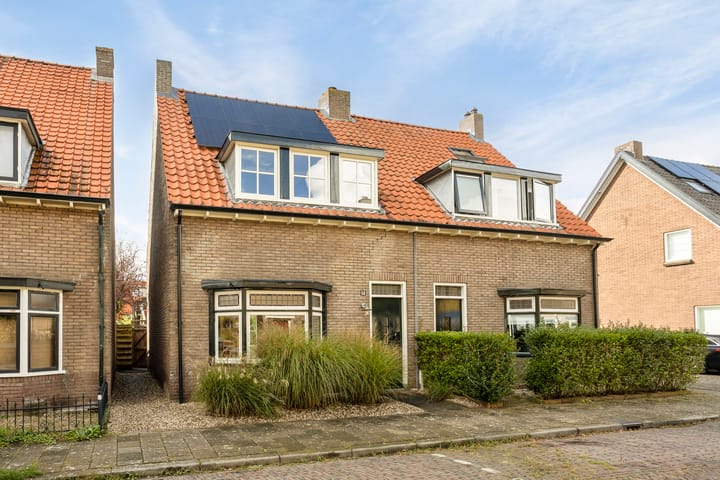 van Löben Selsstraat 14