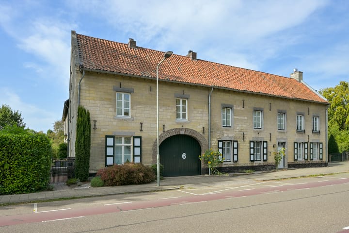 Tussen de Bruggen 6