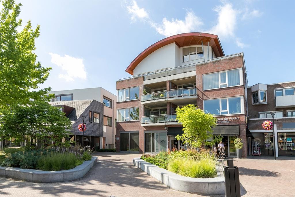Den Hof 82-e