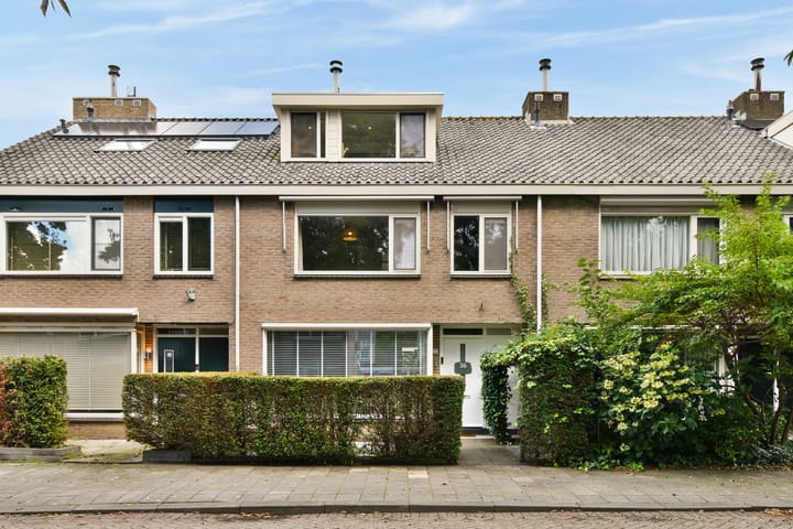 Anna van Burenstraat 36