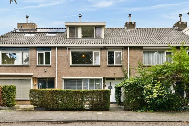 Anna van Burenstraat 36