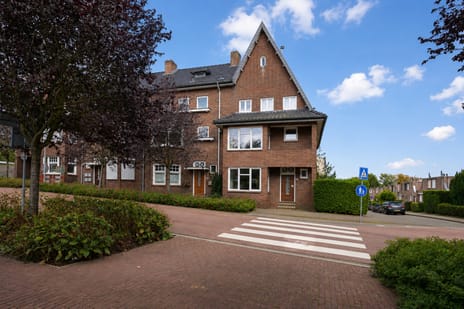 Prins Bernhardstraat 8