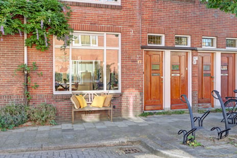 P.C. Borstraat 17