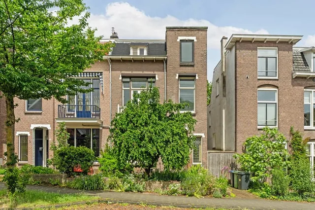 Burgemeester Weertsstraat 38