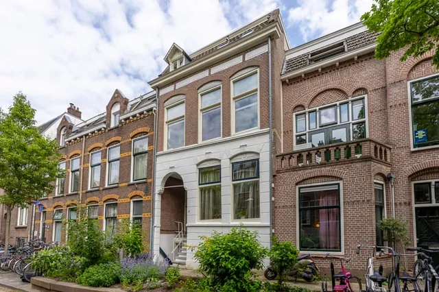 Justus van Effenstraat 18-B
