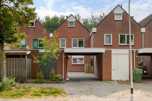 St. Pietersland 26