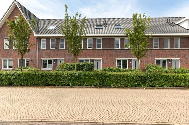 Dolf van der Lindenstraat 23