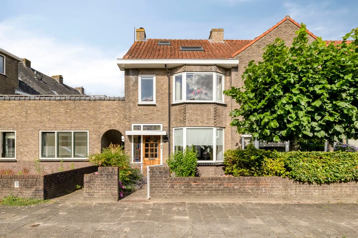 Zeisstraat 1