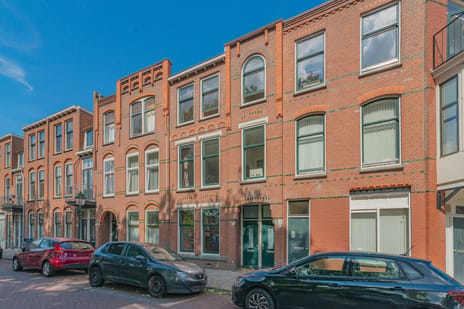Newtonplein 23