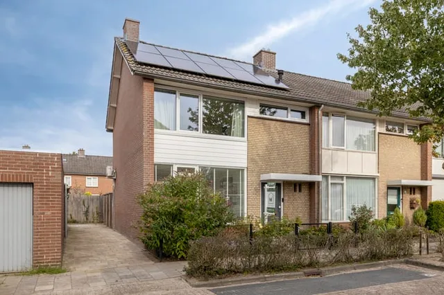 Van Hoogstratenweg 10