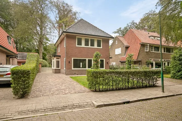 Eikenhorstweg 12-B